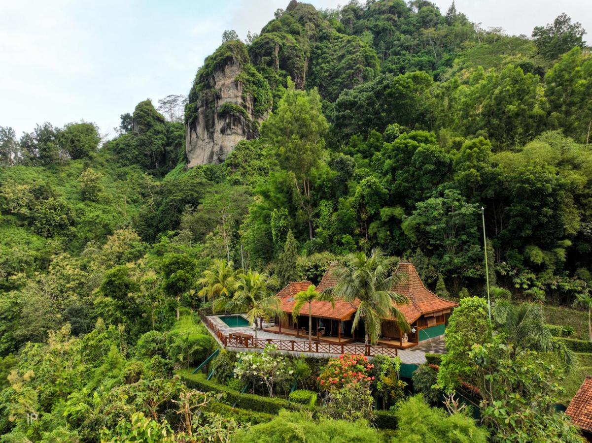 Villa Borobudur Resort Magelang Exterior photo